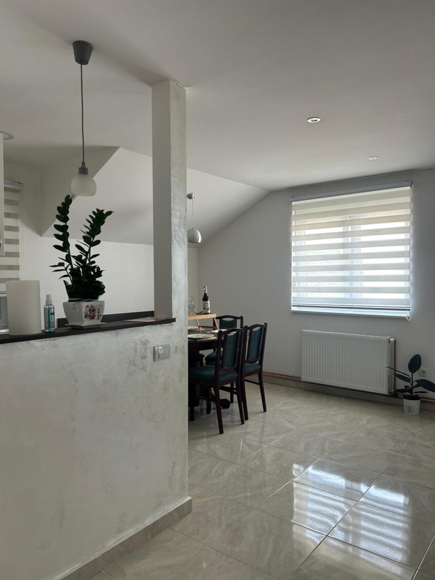 Apartman Diamond Lux Surcin Exterior photo
